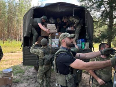 Орловским военнослужащим доставлен большой гуманитарный груз от нашего региона